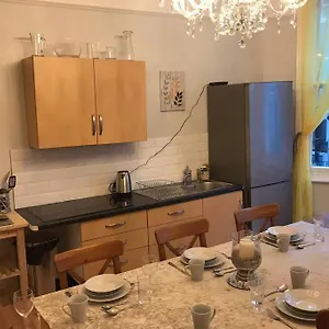 https://large-house-close-to-seafront.brighton-hotels-england.com