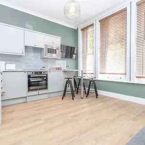 https://coastline-retreats-verulum-apartments-beautifully.bournemouth-hotels.org